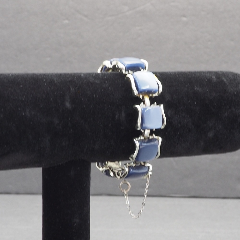 Coro Pegasus Bracelet Blue Thermoset Link Silver Tone Moonglow Safety Chain VTG